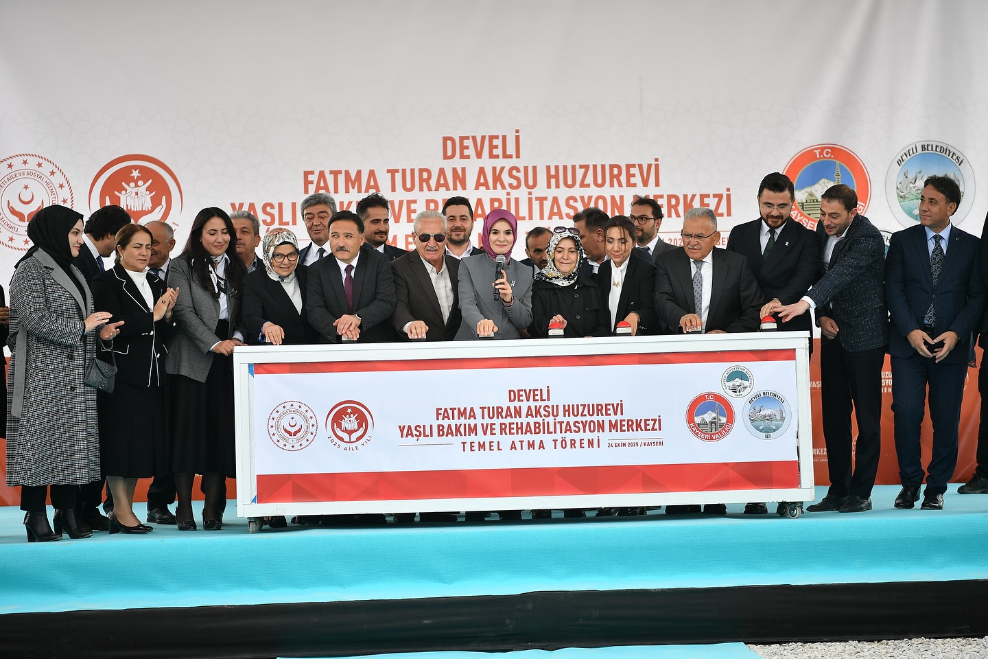 Başkan Büyükkılıç, Bakan Göktaş ile Develi’de Huzurevi Temel Atma Töreni’ne Katıldı