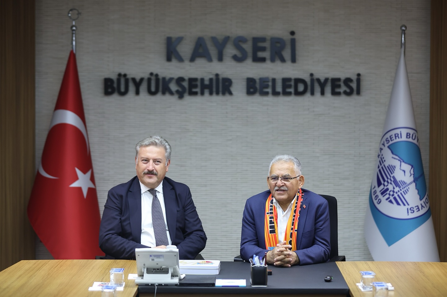 Başkan Büyükkılıç, Melikgazi Kayseri Kadın Basketbol Takımını Ağırladı