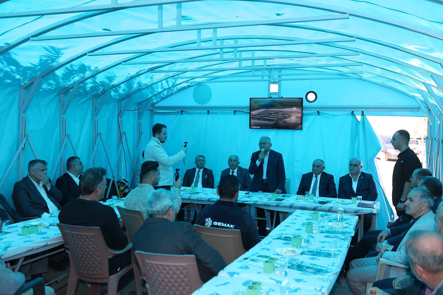 Başkan Büyükkılıç’tan Yahyalı Esnafına Moral ve Destek