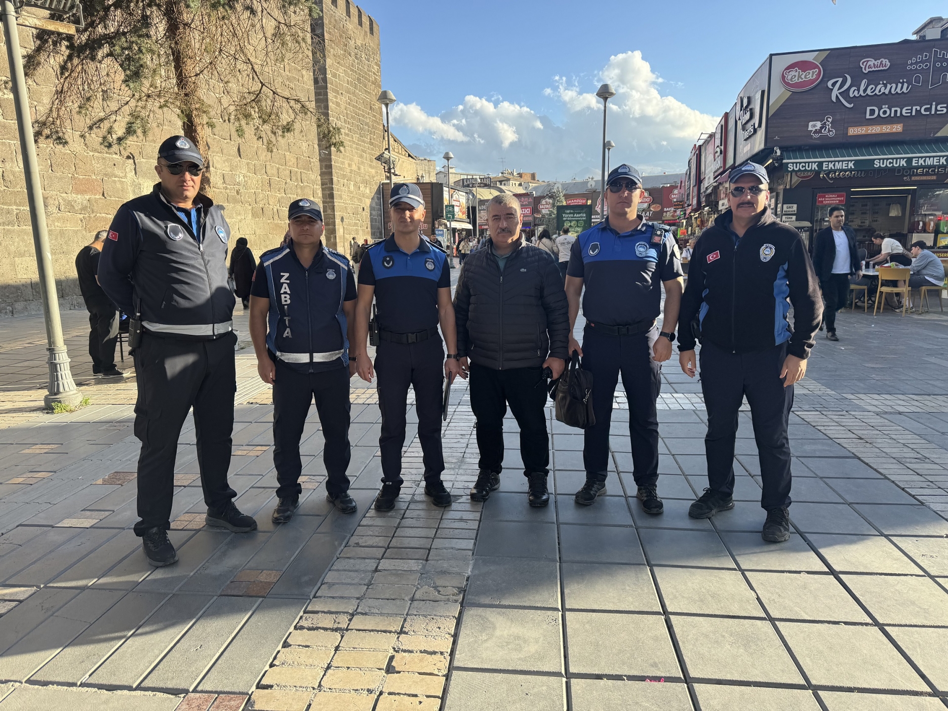 Büyükşehir Zabıtası, Esnaf ve Vatandaşlardan Tam Not Alıyor