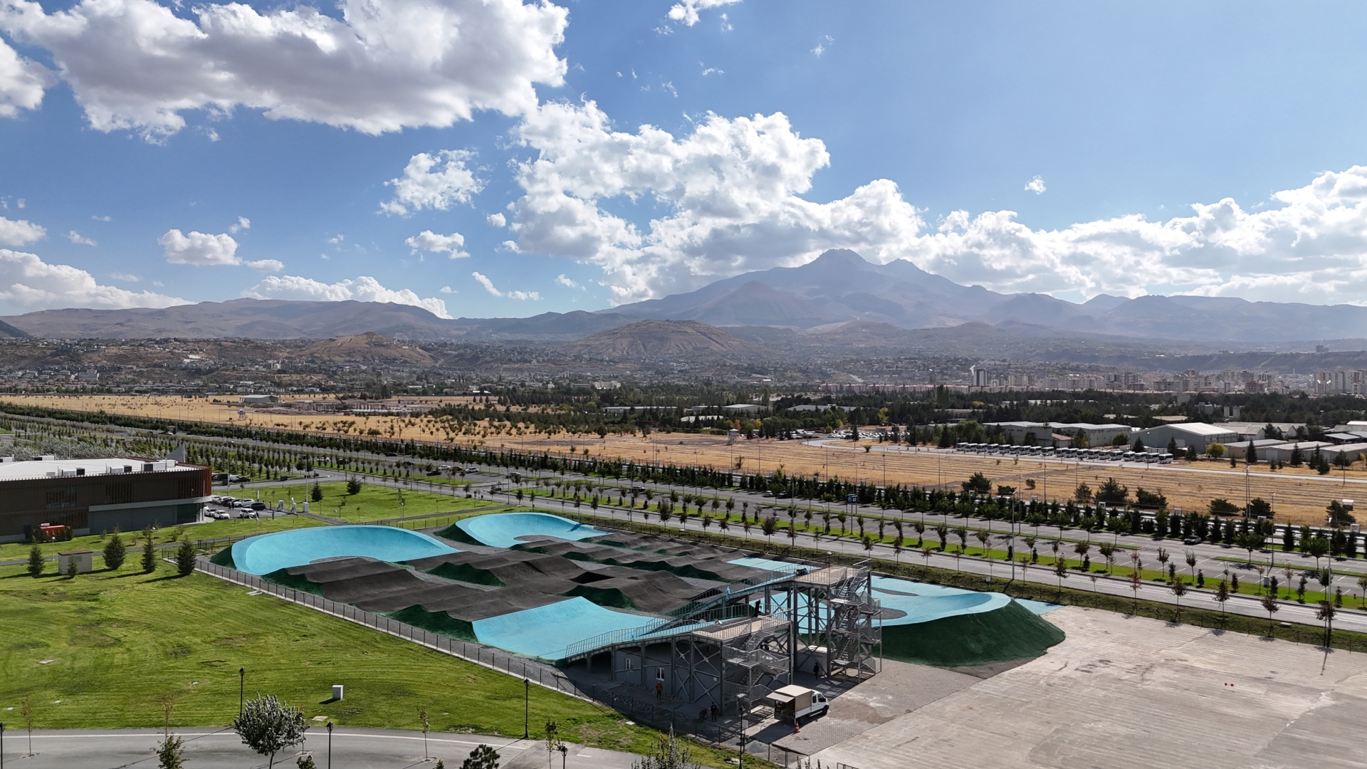 Büyükşehir’in BMX Parkuru ve Bisiklet Eğitim Alanı Açılıyor