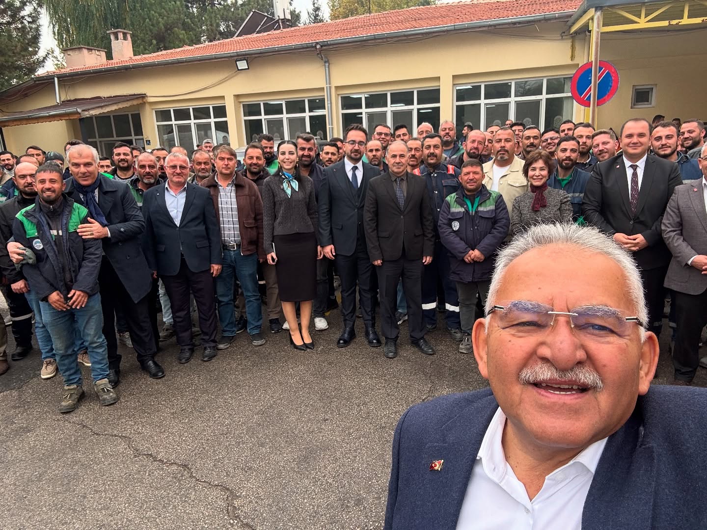 Başkan Büyükkılıç, Büyükşehir Park ve Bahçeler Personeli ile Kahvaltıda Buluştu