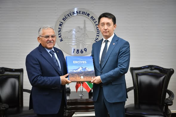 Başkan Büyükkılıç, Tataristan Türkiye Temsilcisi Gataullin’i Ağırladı