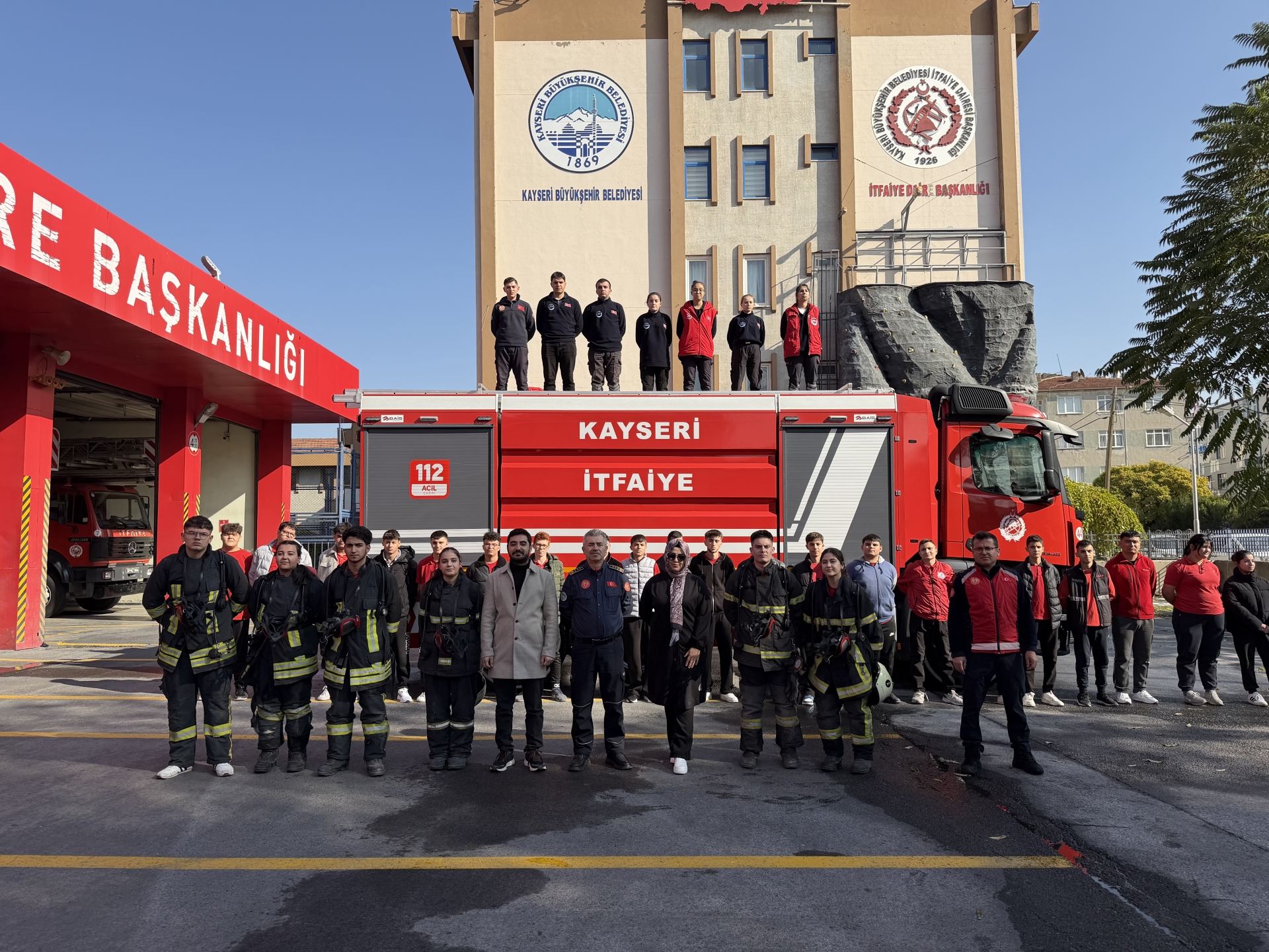 Büyükşehir İtfaiyesi’nden Stajyer Lise Öğrencilerine Eğitim Desteği