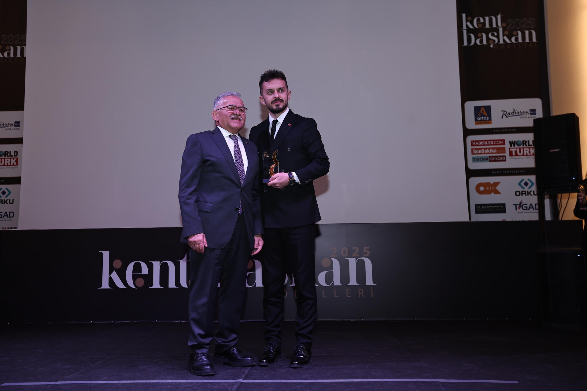 Kayseri ve Büyükşehir, Akıllı Şehircilikte Türkiye’ye Örnek Oluyor