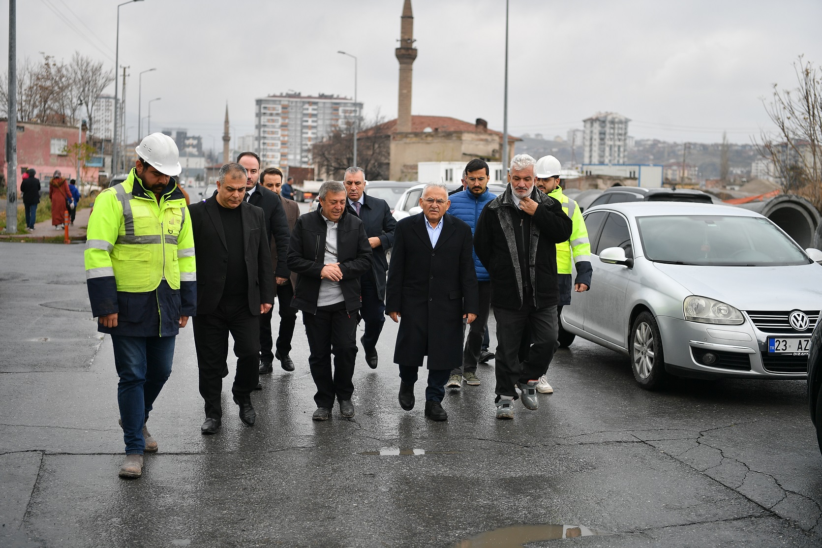 Başkan Büyükkılıç, Tacettinveli Mahallesi’ndeki Kartal Kavşağı Altyapı Çalışmalarını İnceledi