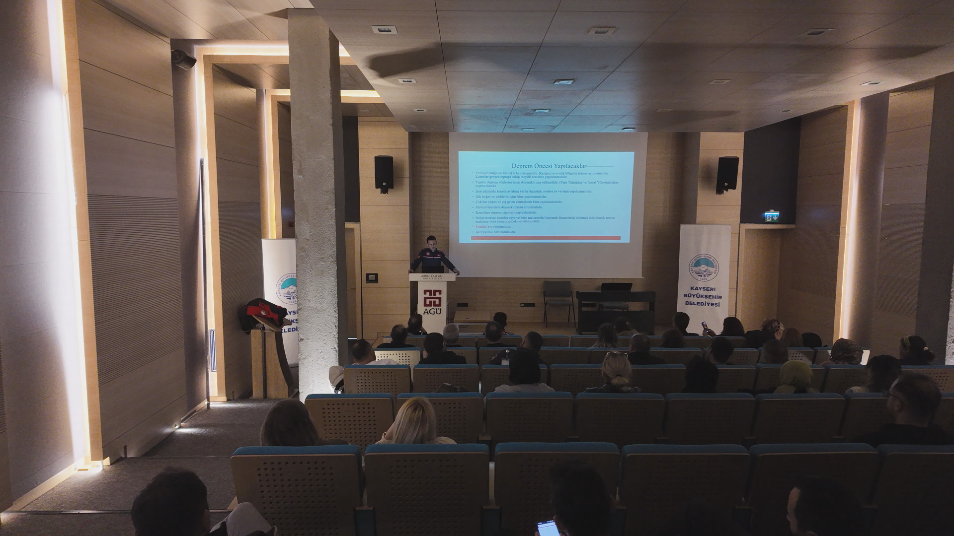 Büyükşehir’den AGÜ’de Afet Farkındalık ve Yangın Eğitimi