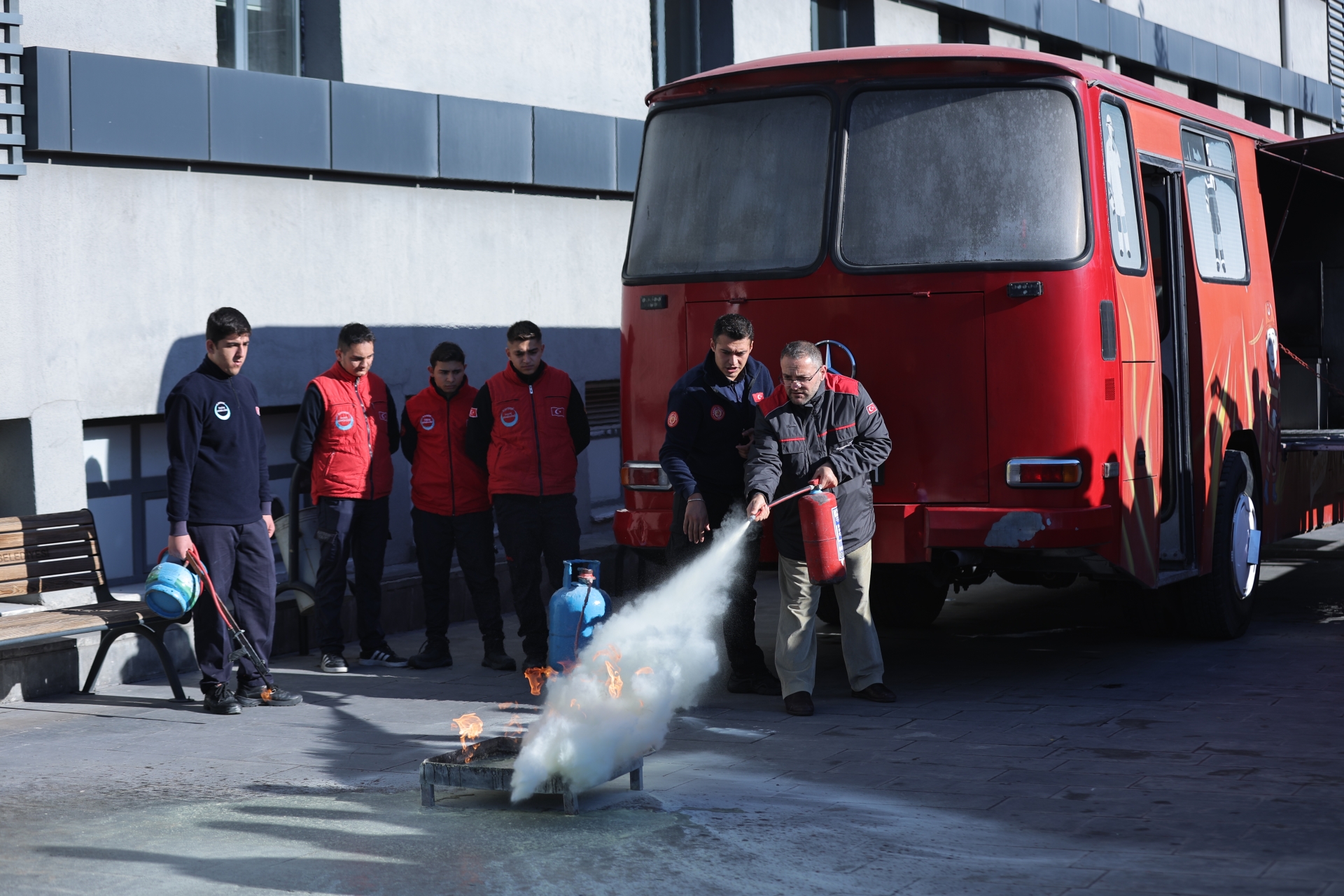 Büyükşehir’den Din Görevlilerine Afet Farkındalık ve Yangın Eğitimi