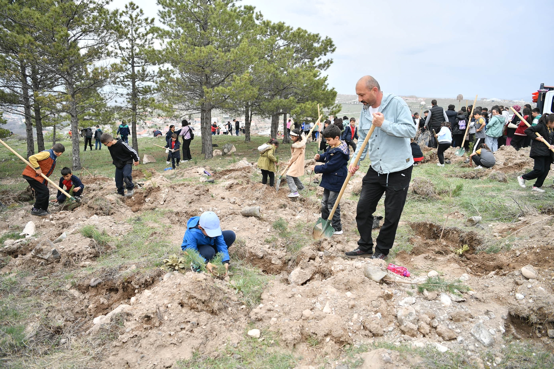 3 Bin Fidanı Toprakla Buluşturan Büyükşehir’den Gesi Ağaçlandırma Şenliği