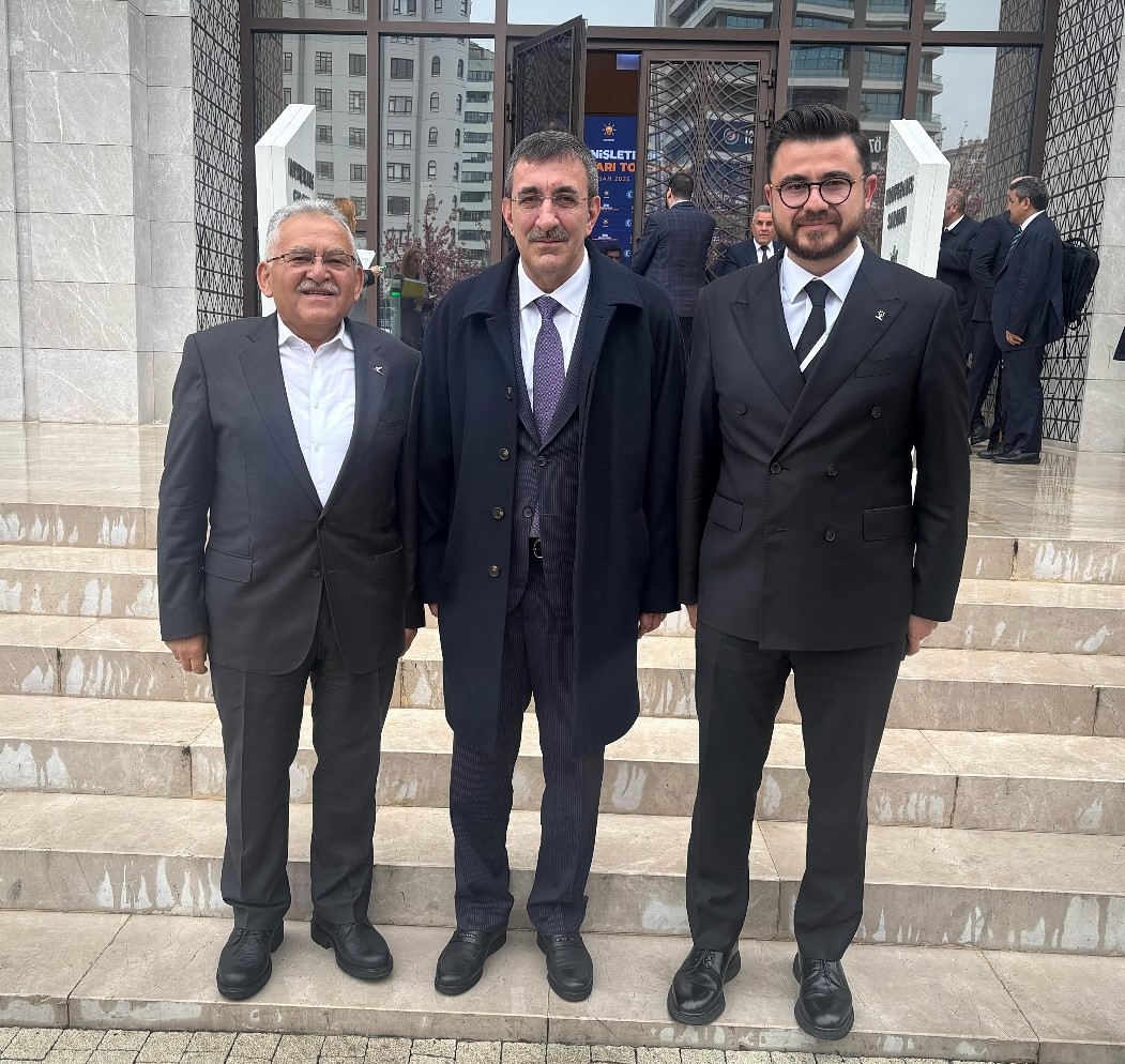 Başkan Büyükkılıç, Cumhurbaşkanı Yardımcısı Yılmaz ile Görüştü