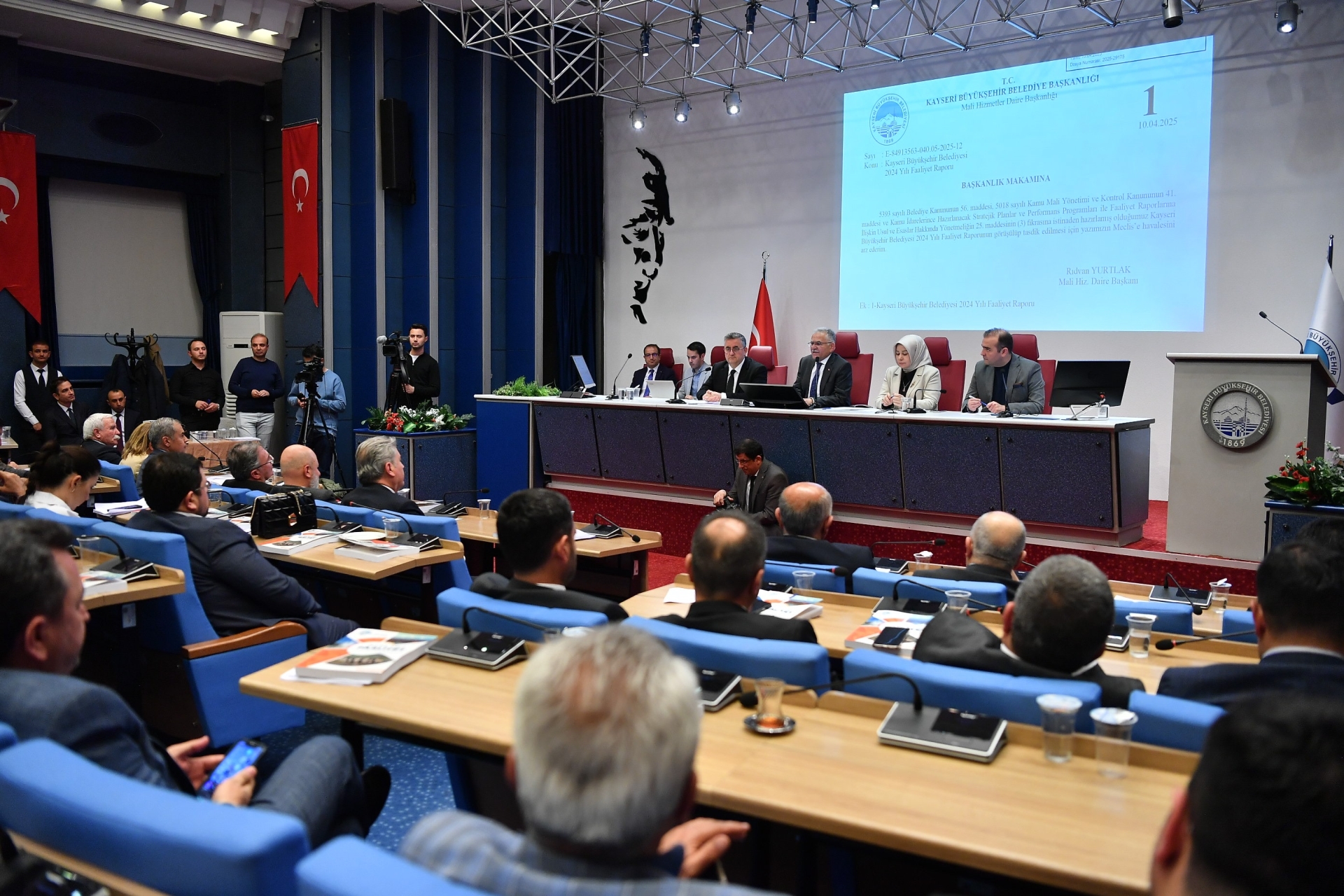 Büyükşehir Meclisi'nde 2024 Yılı Faaliyet Raporu Onaylandı