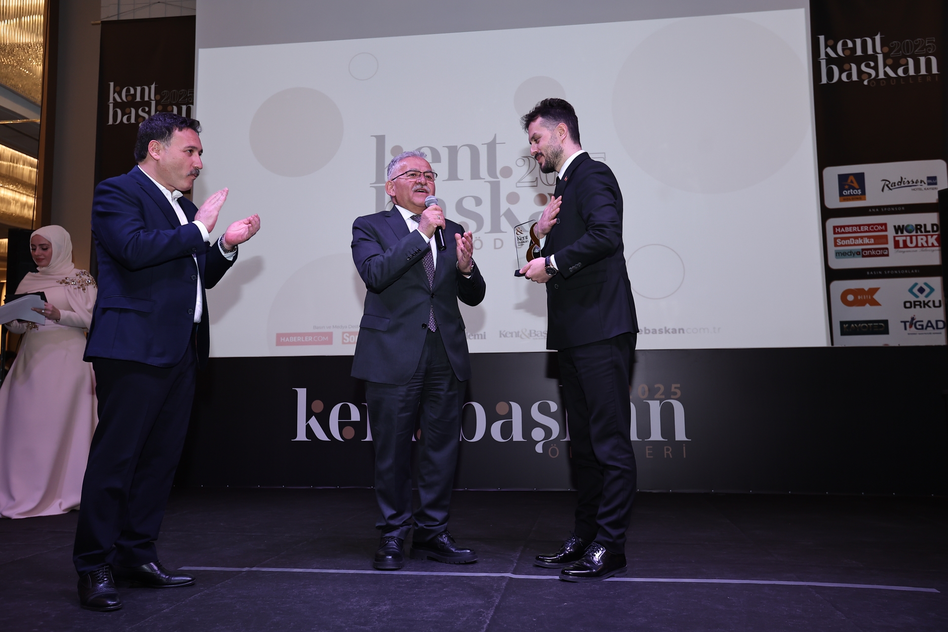 Yatırım Lideri Büyükşehir’e İlk 4 Ayda 4 Ödül