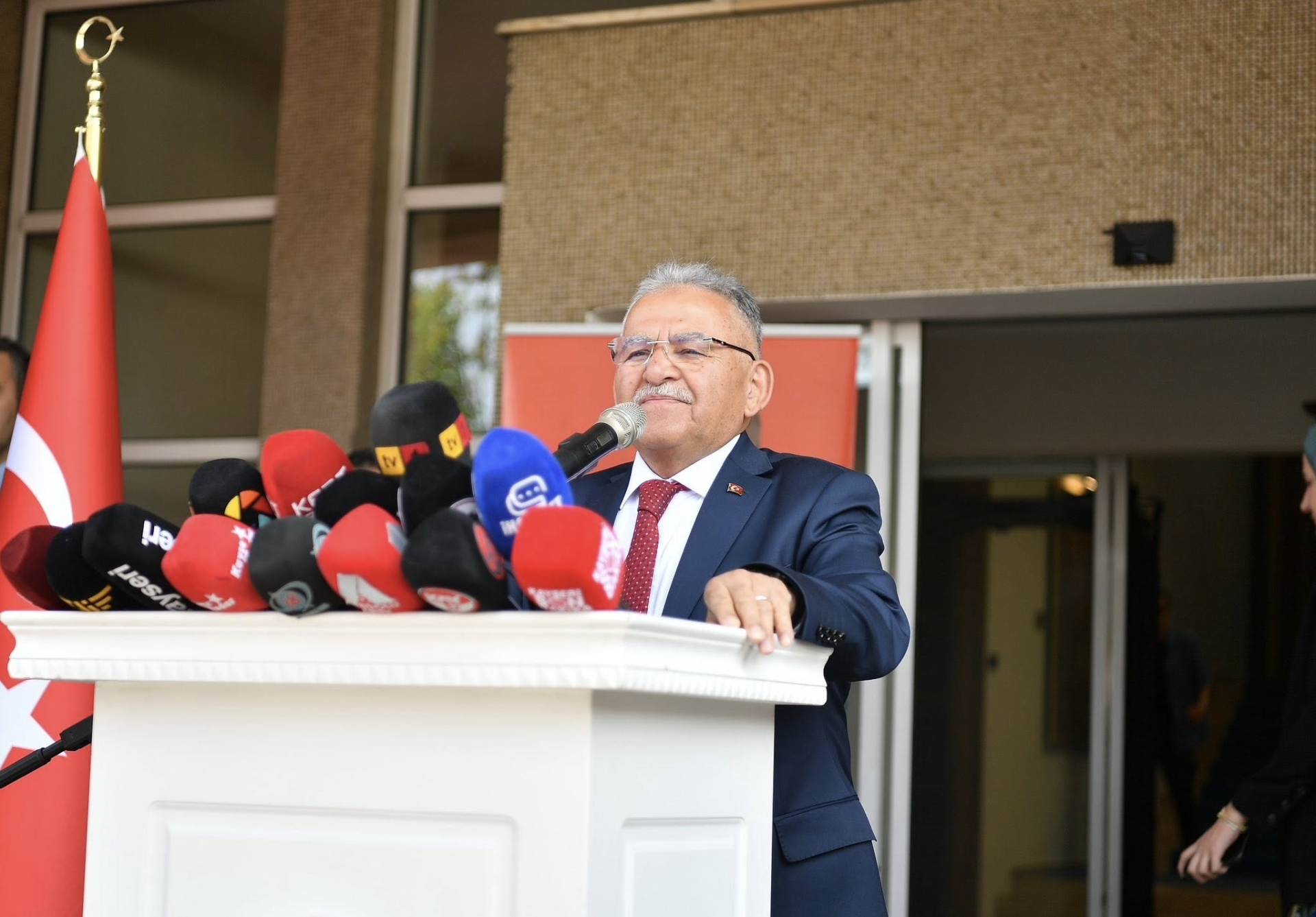 Başkan Büyükkılıç’tan Anlamlı “Bayram” Ziyaretleri