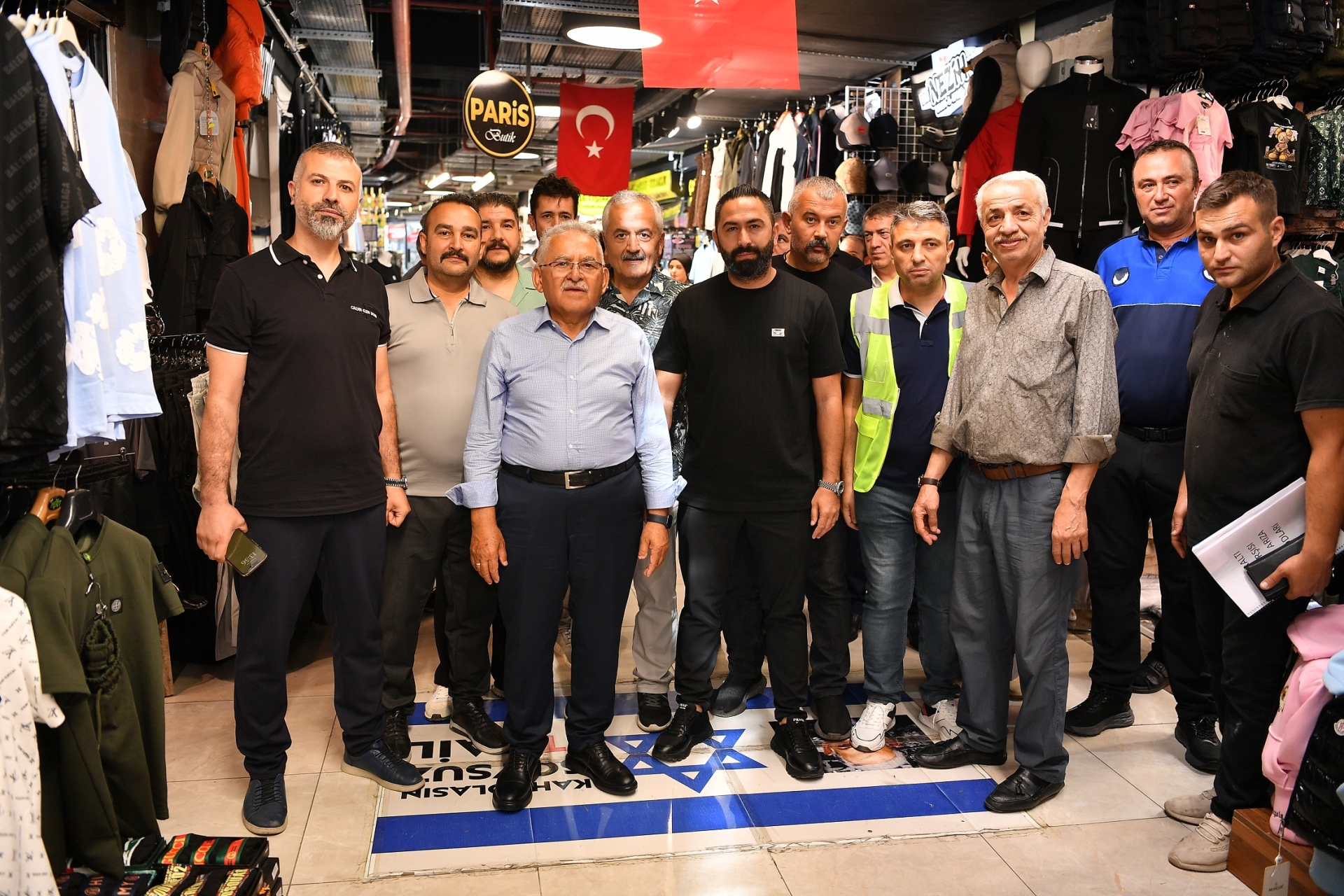 Başkan Büyükkılıç, Yer Altı Çarşısı’nda Vatandaş ve Esnafla Buluştu