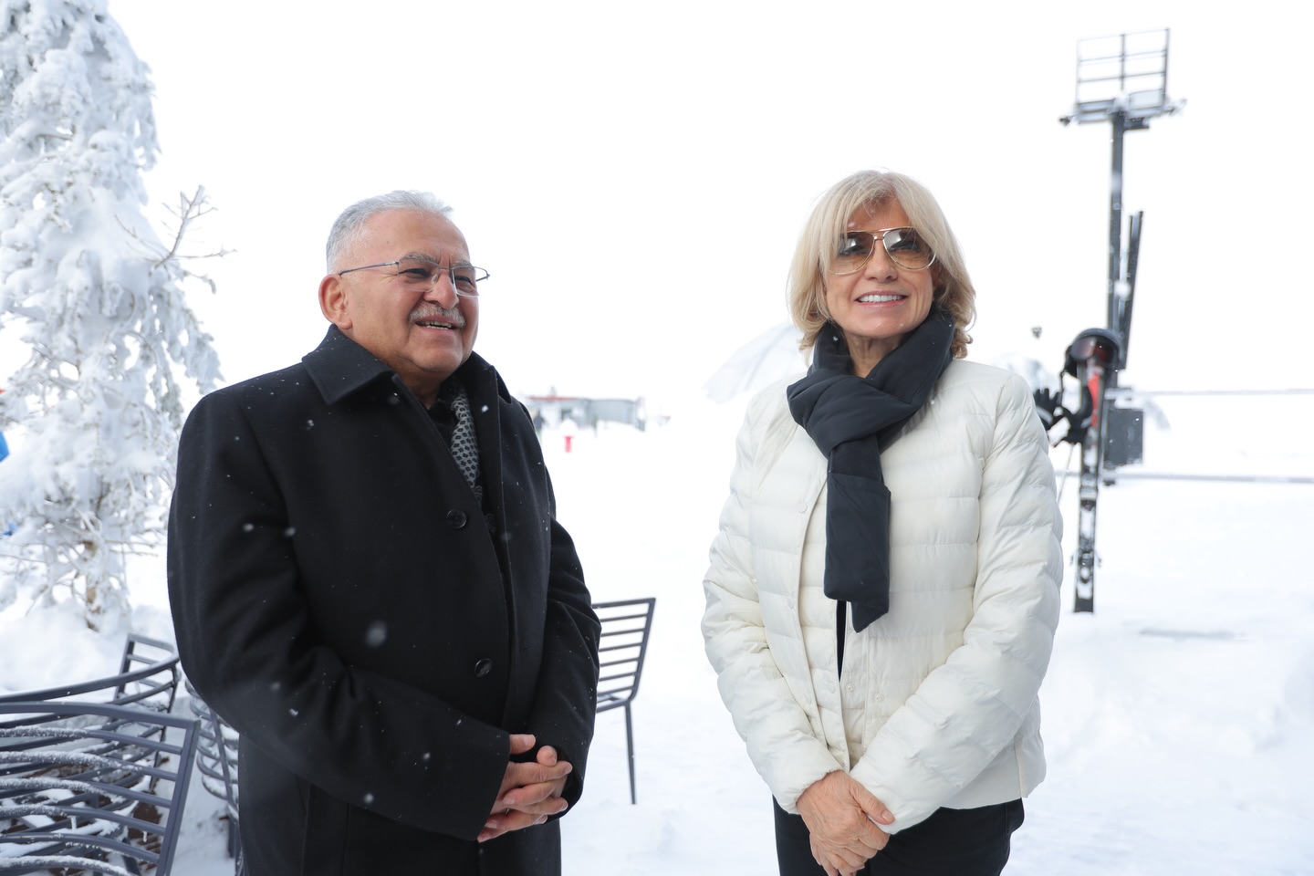 Başkan Büyükkılıç, Önceki Dönem Başbakanlarımızdan Çiller’e Erciyes’i Tanıttı