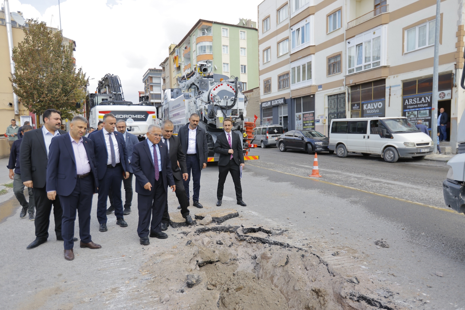 Başkan Büyükkılıç, Develi Cumhuriyet Caddesi’ndeki Kaski Altyapı Çalışmalarını İnceledi