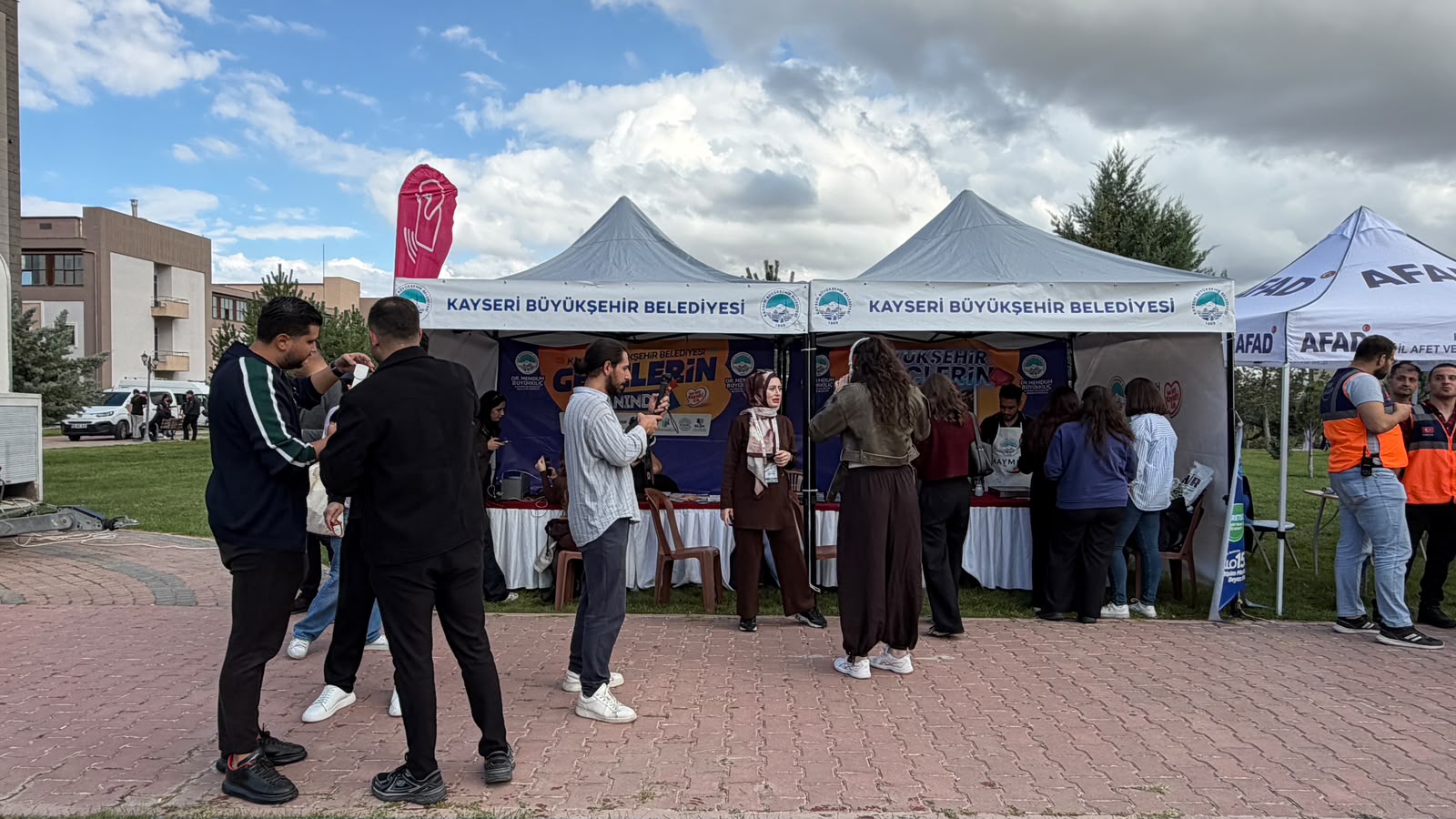 Büyükşehir’den Üniversiteli Gençlerle Rehberlik, Sanat ve Spor Dolu Buluşma
