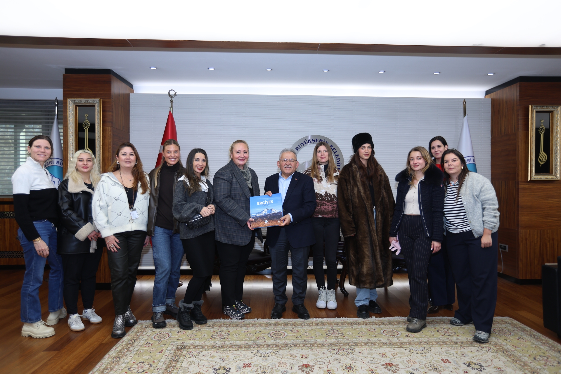 Başkan Büyükkılıç, Paris Büyükelçiliği Kültür ve Tanıtma Müşavirliği Heyetini Ağırladı