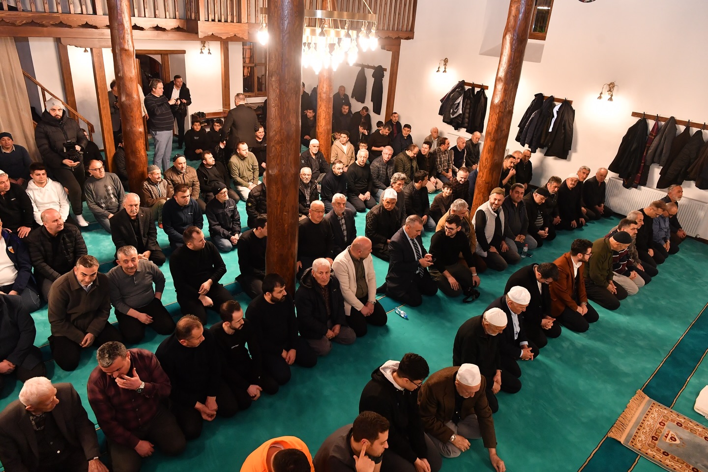 Başkan Büyükkılıç’tan Tarihe Vefa, Ramazan’a Anlamlı Armağan: Tasmakıran Camii, İlk Teravihte Yeniden İbadete Açıldı