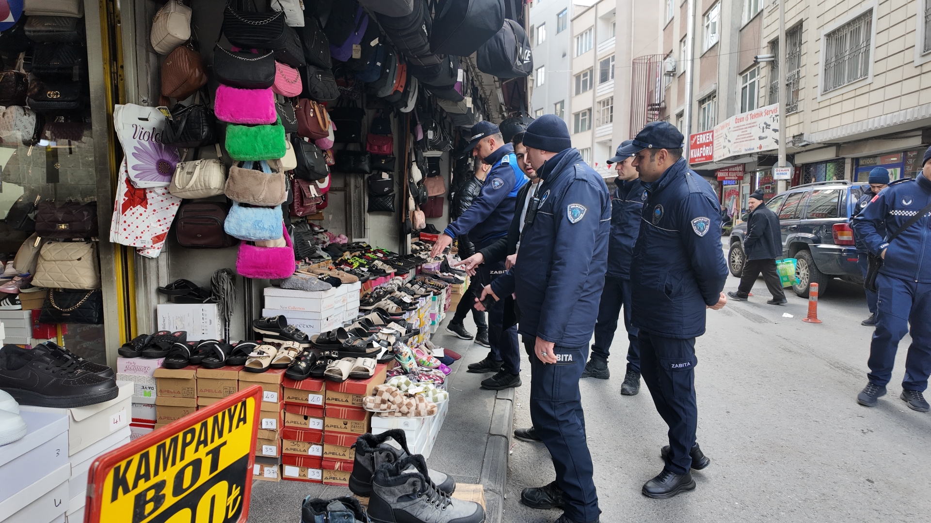 Büyükşehir Zabıta’dan Düzenli Bir Şehir İçin “Kaldırım” Denetimi