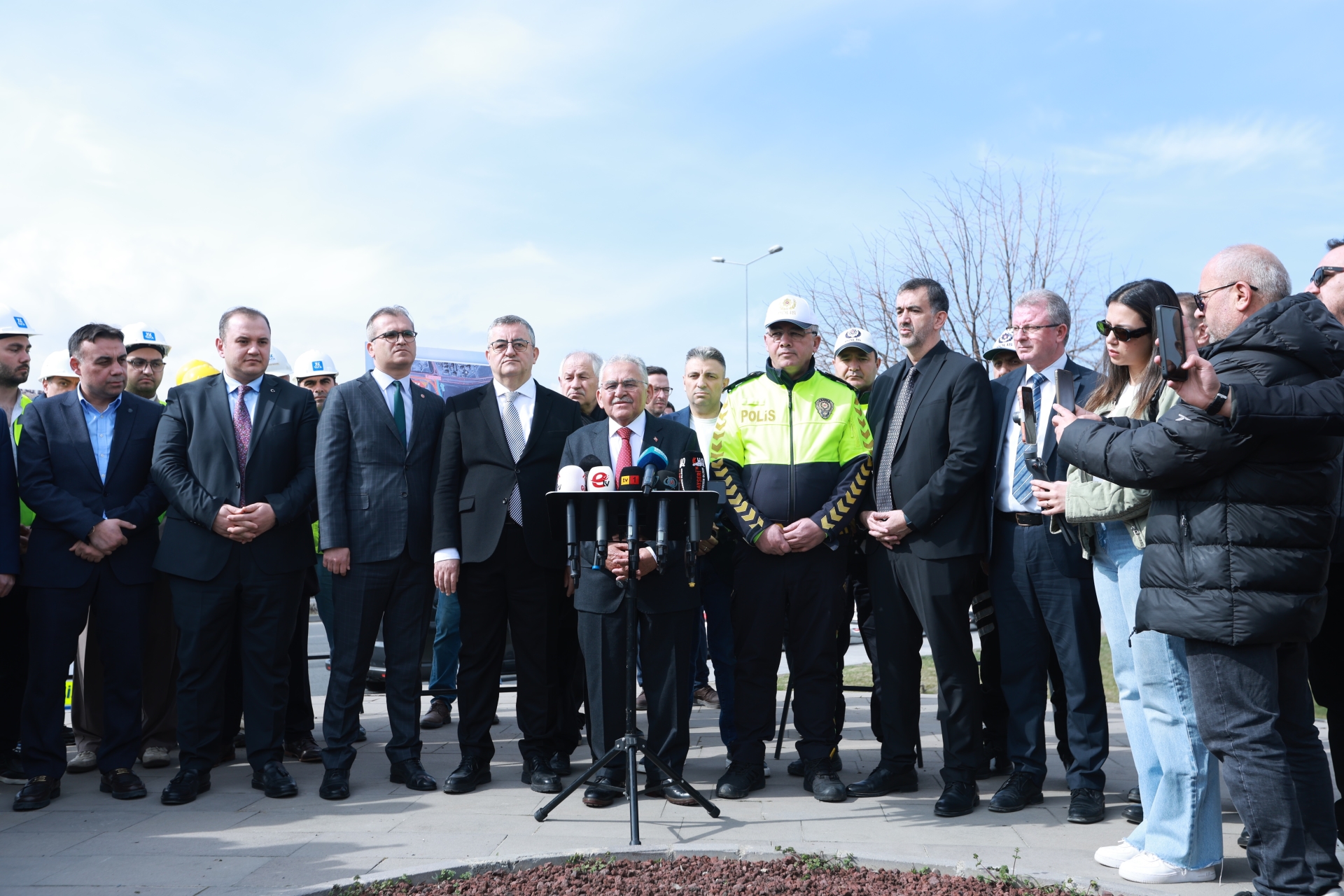 Başkan Büyükkılıç Açıkladı: Kartal Kavşağı Trafiğe Kapanıyor