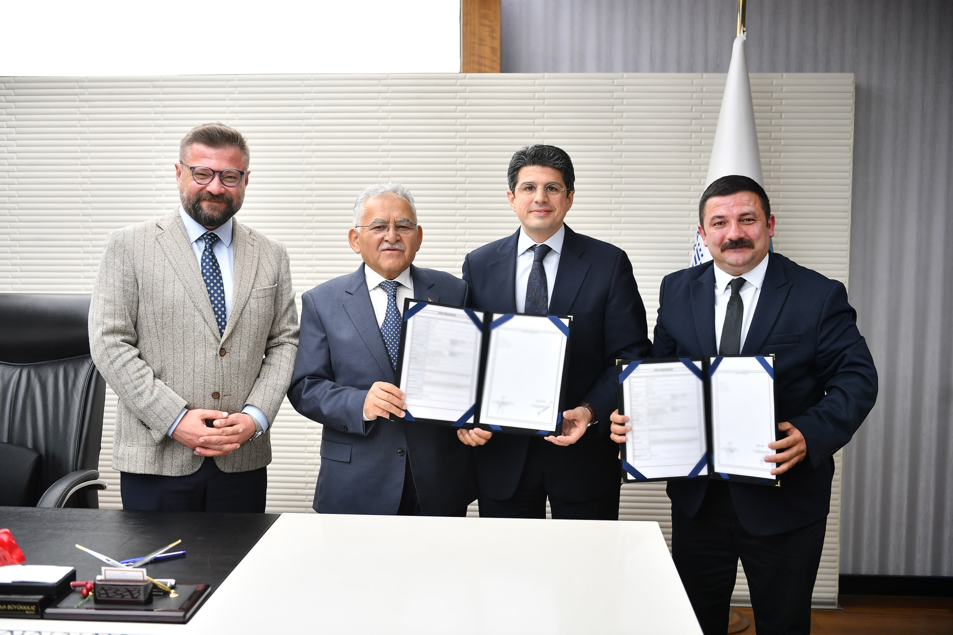 Başkan Büyükkılıç, Erciyes’te Türkiye’nin En Uzun ve En İddialı Dağ Kızağı Tesisi İçin İmzayı Attı