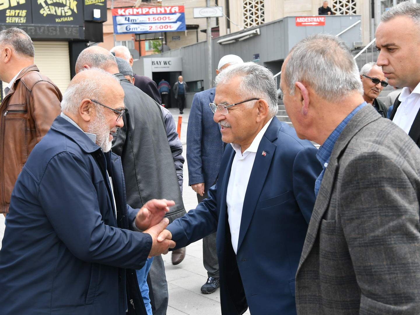 Başkan Büyükkılıç, Baba Ocağı Develi’de Hemşehrileri ile Bayramlaştı