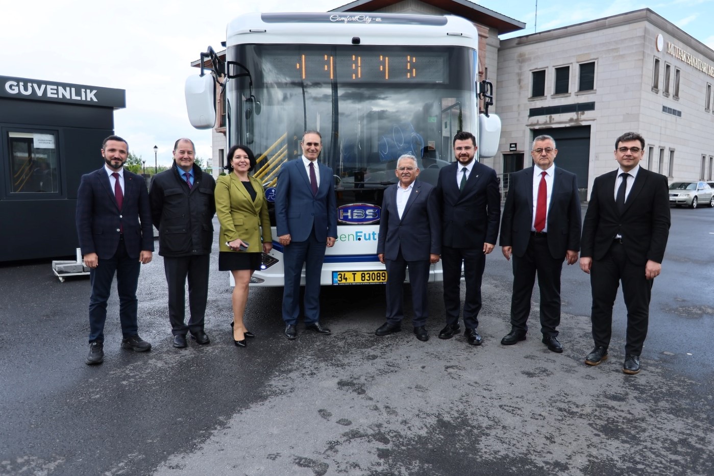 Başkan Büyükkılıç, Elektrikli Otobüsün Test Sürüşüne Katıldı: Toplu Taşımada Yeşil Dönüşüm