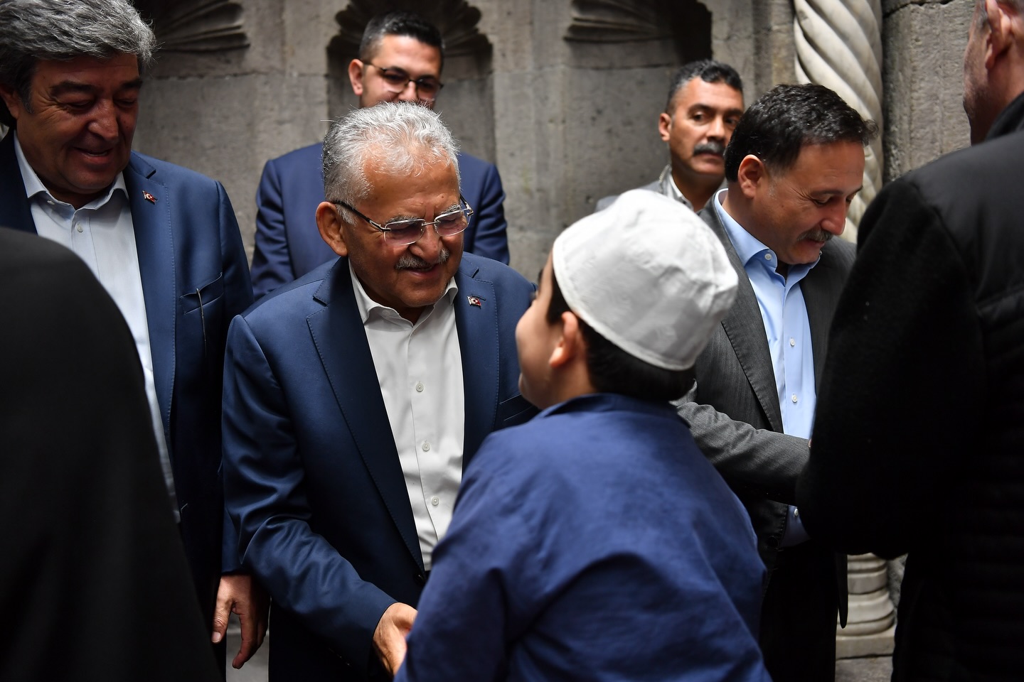 Başkan Büyükkılıç, Şehrin Dört Bir Yanında Bayram Sevincini Kayserililerle Birlikte Yaşadı