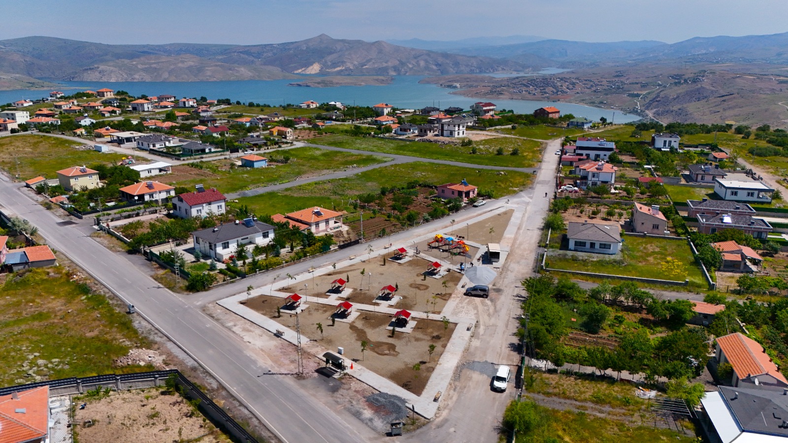 Büyükşehir’den Kırsala Modern Yaşam Alanı: Çevril Mahallesi Yeni Parkına Kavuşuyor