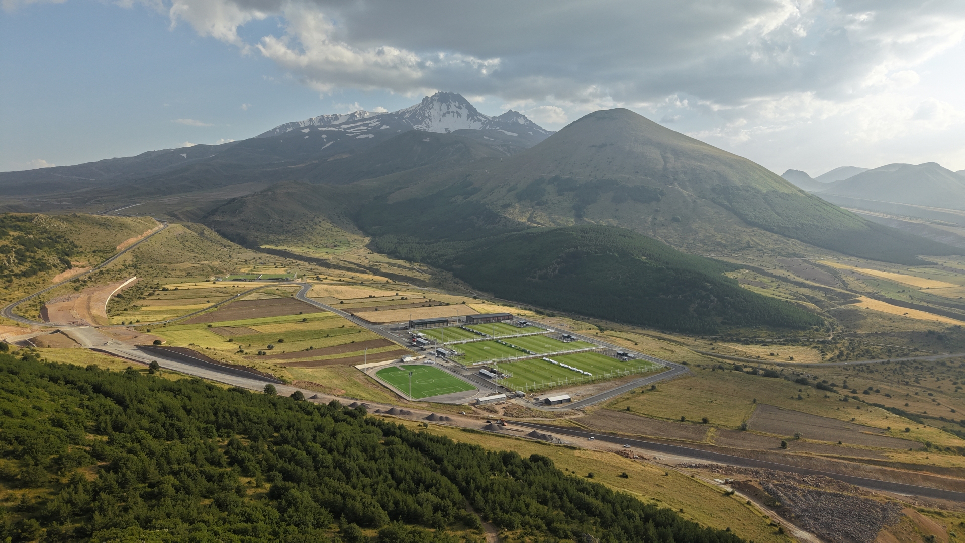Büyükşehir’in Spor Vizyonu Erciyes’i Yeni Sezonun Vazgeçilmez Kamp Merkezi Yapıyor