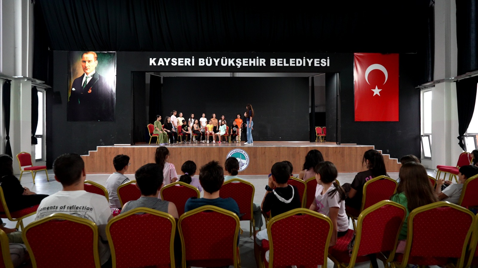 Kayseri Büyükşehir Konservatuvarı'nda Yaz Coşkusu: 1.865 Kursiyer Sanatla Buluştu