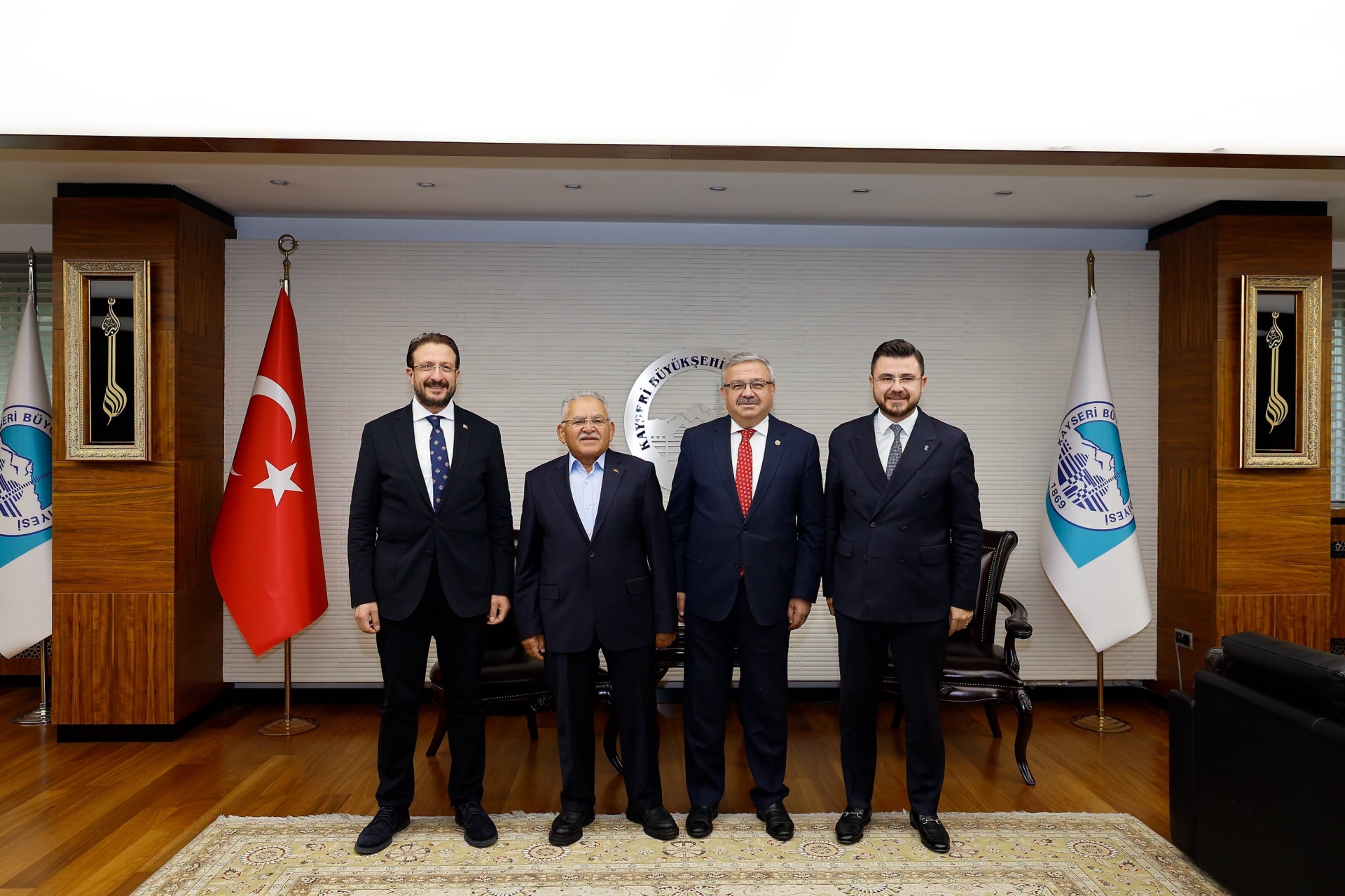 Başkan Büyükkılıç, AK Parti Koordinatörlerini Ağırladı