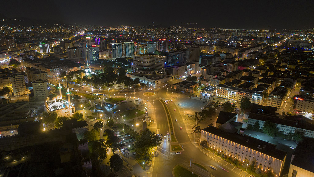 Cumhuriyet Meydanı Gece