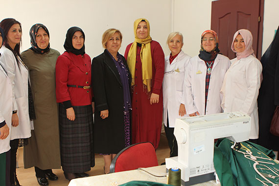 Sanduka Örtüleri Hazırlanıyor